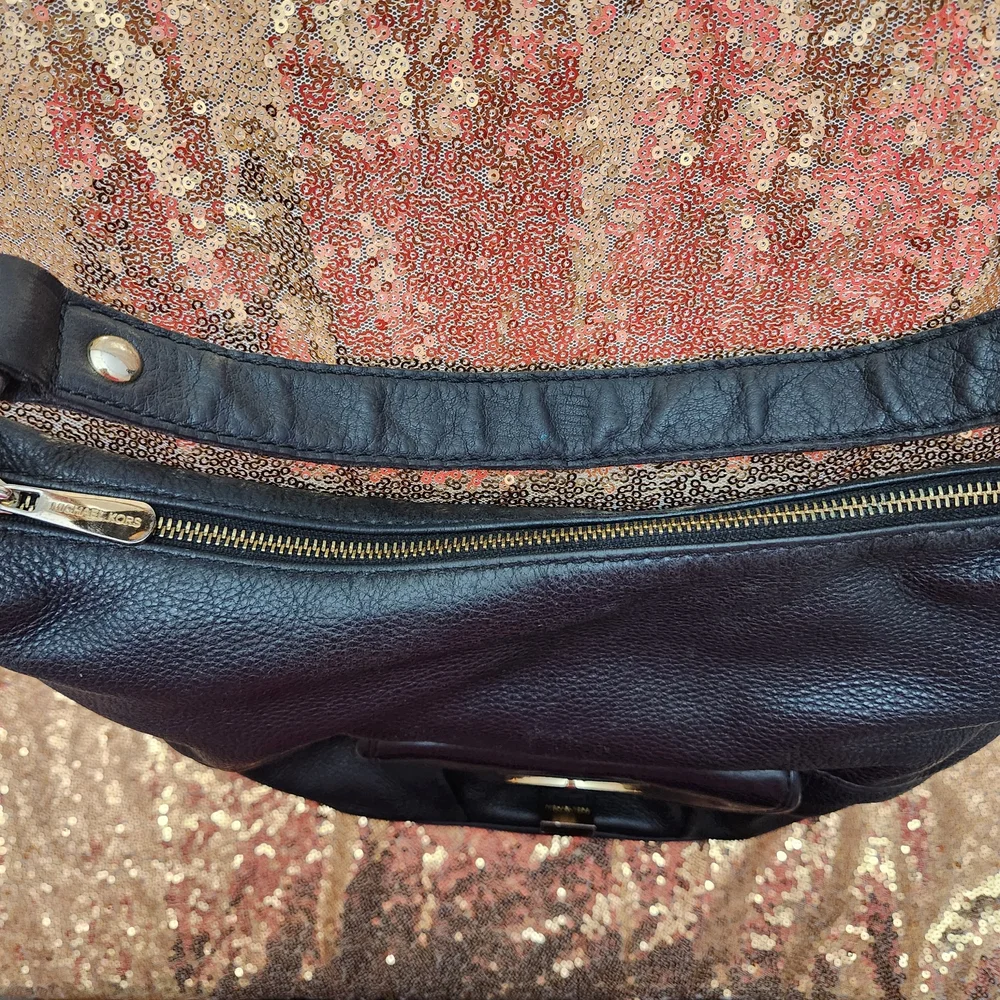 MICHAEL Michael Kors Black Pebbled Leather Shoulder Bag - Picture 5 of 10